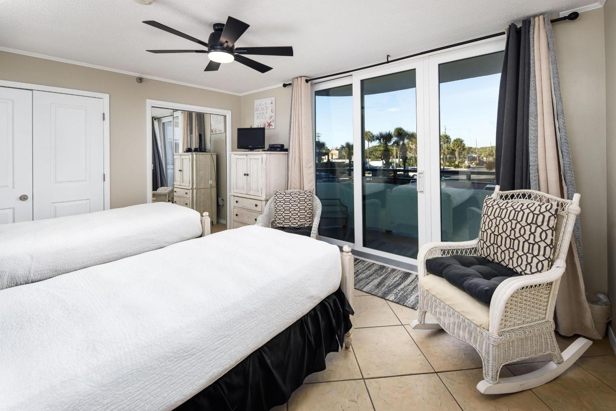 Nautilus 1201 - Gulf Front 2 Bedroom Huge Wrap Around Balcony 2Nd Floor! Fort Walton Beach Eksteriør billede