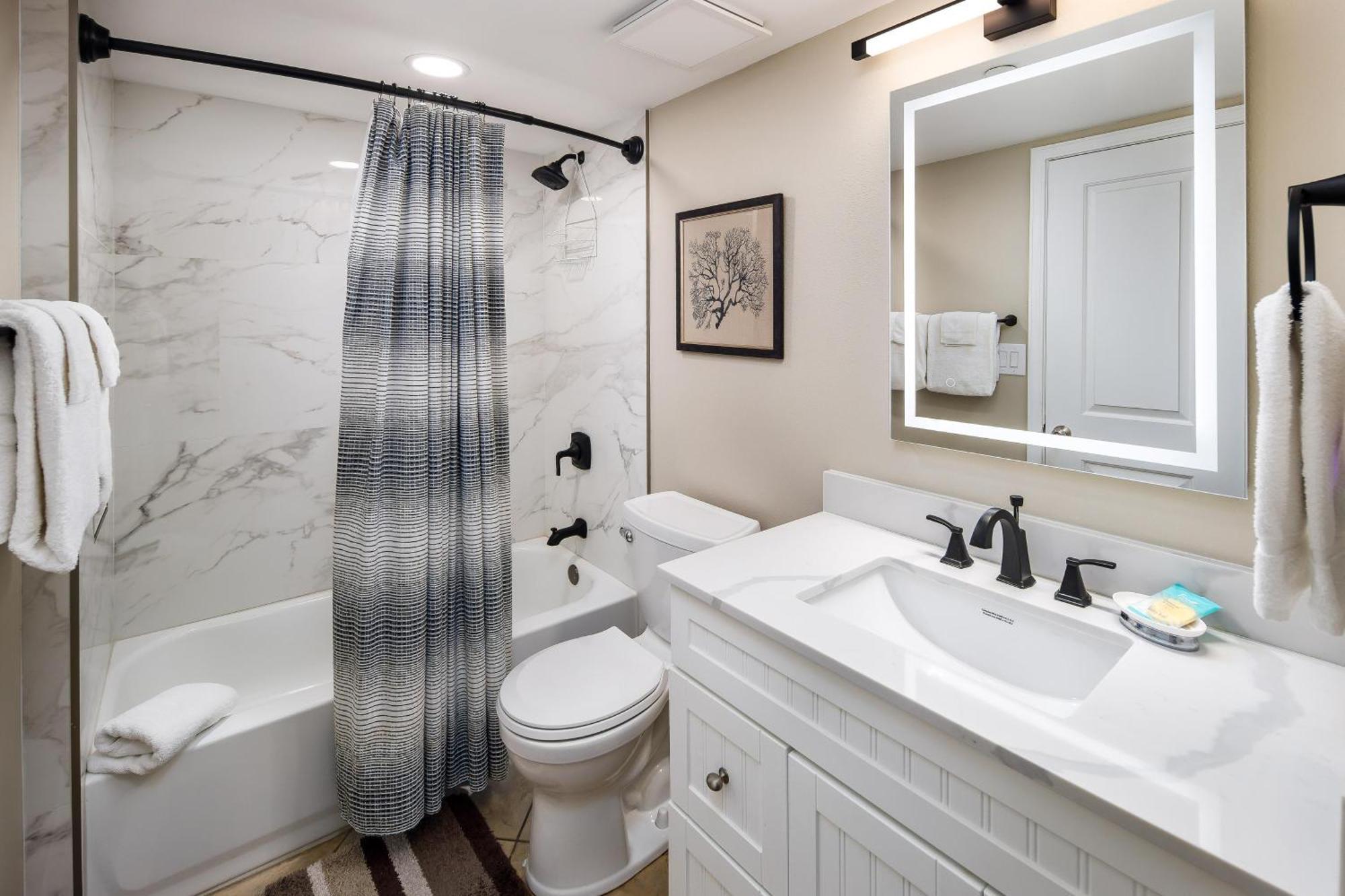 Nautilus 1201 - Gulf Front 2 Bedroom Huge Wrap Around Balcony 2Nd Floor! Fort Walton Beach Eksteriør billede