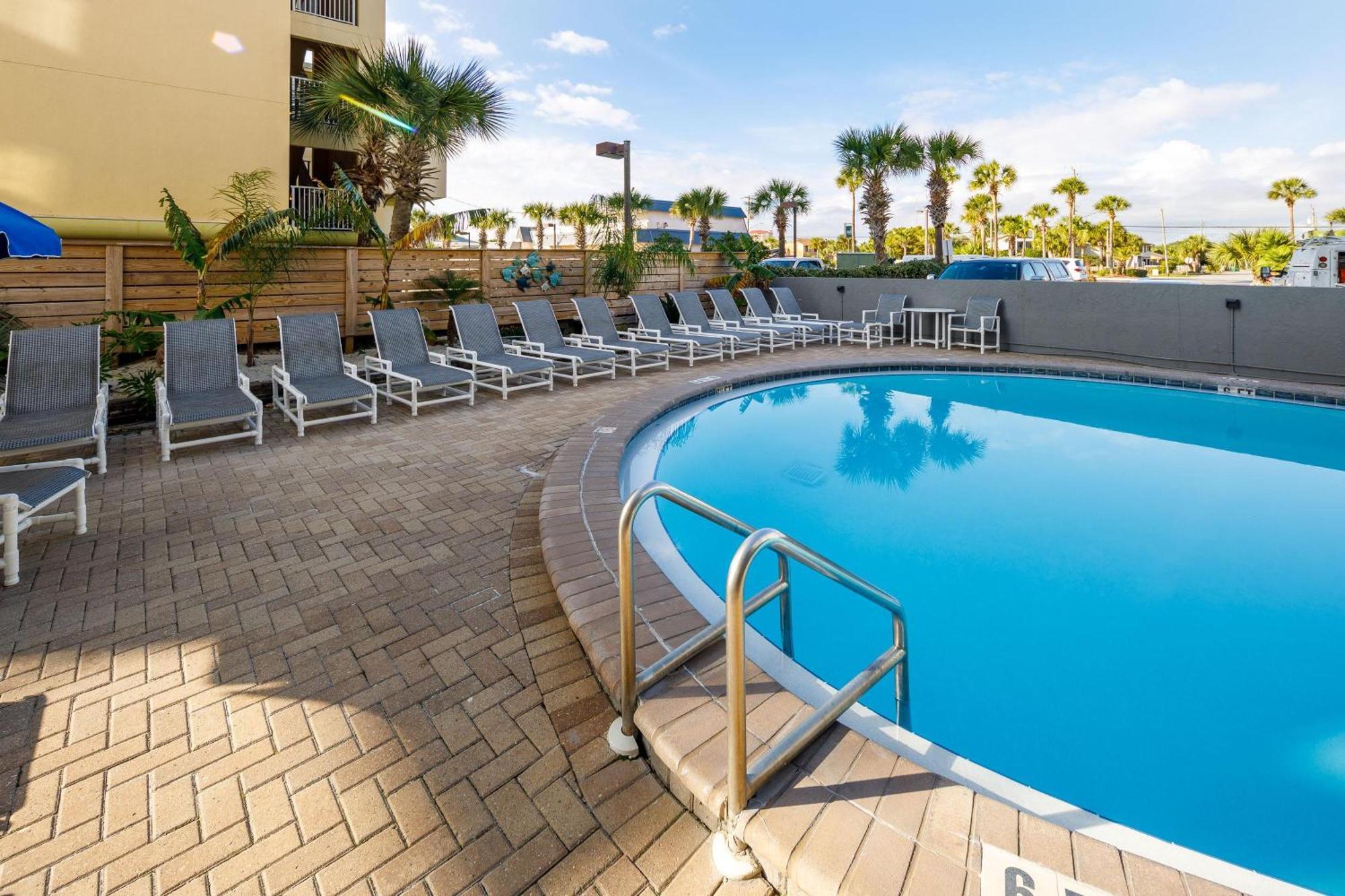 Nautilus 1201 - Gulf Front 2 Bedroom Huge Wrap Around Balcony 2Nd Floor! Fort Walton Beach Eksteriør billede